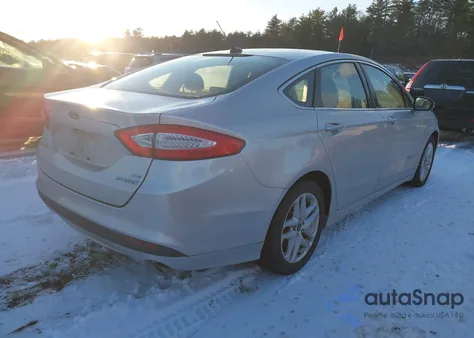 2013 Ford Fusion Hybrid Se z USA, uszkodzony, nr VIN 3FA6P0LU6DR201319